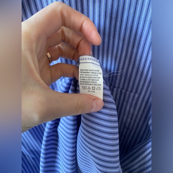 Van Heusen Purple Dress Shirt Size 15-15 1/2 - Picture 5 of 5